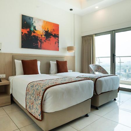 Ar Suites Klj Square Gurgaon Zewnętrze zdjęcie