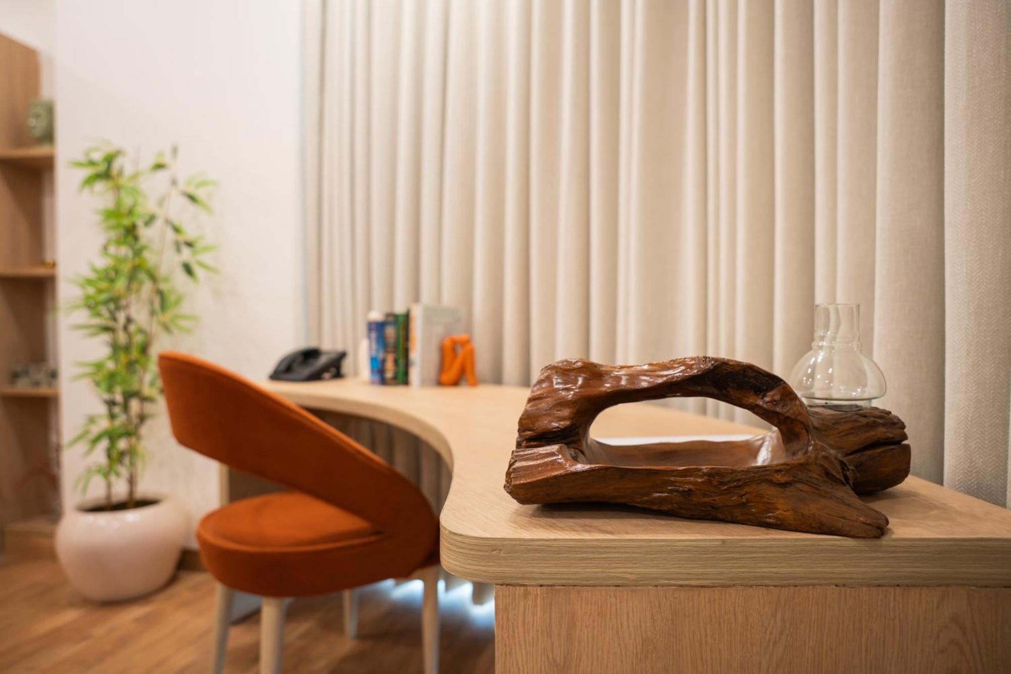 Ar Suites Klj Square Gurgaon Zewnętrze zdjęcie