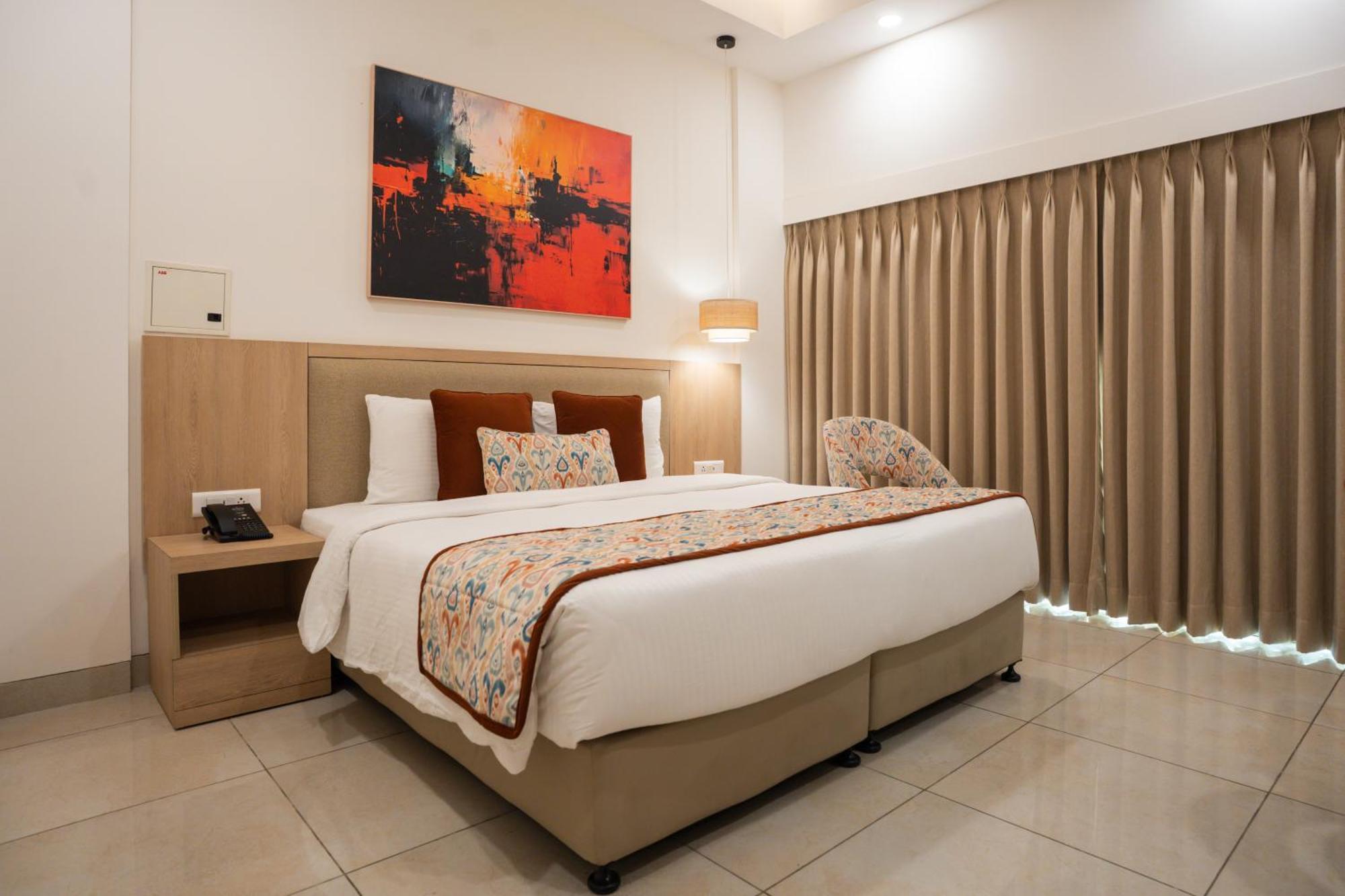 Ar Suites Klj Square Gurgaon Zewnętrze zdjęcie
