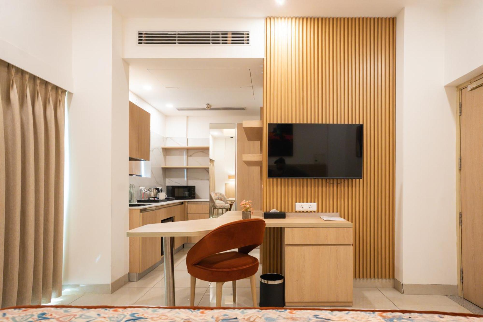 Ar Suites Klj Square Gurgaon Zewnętrze zdjęcie