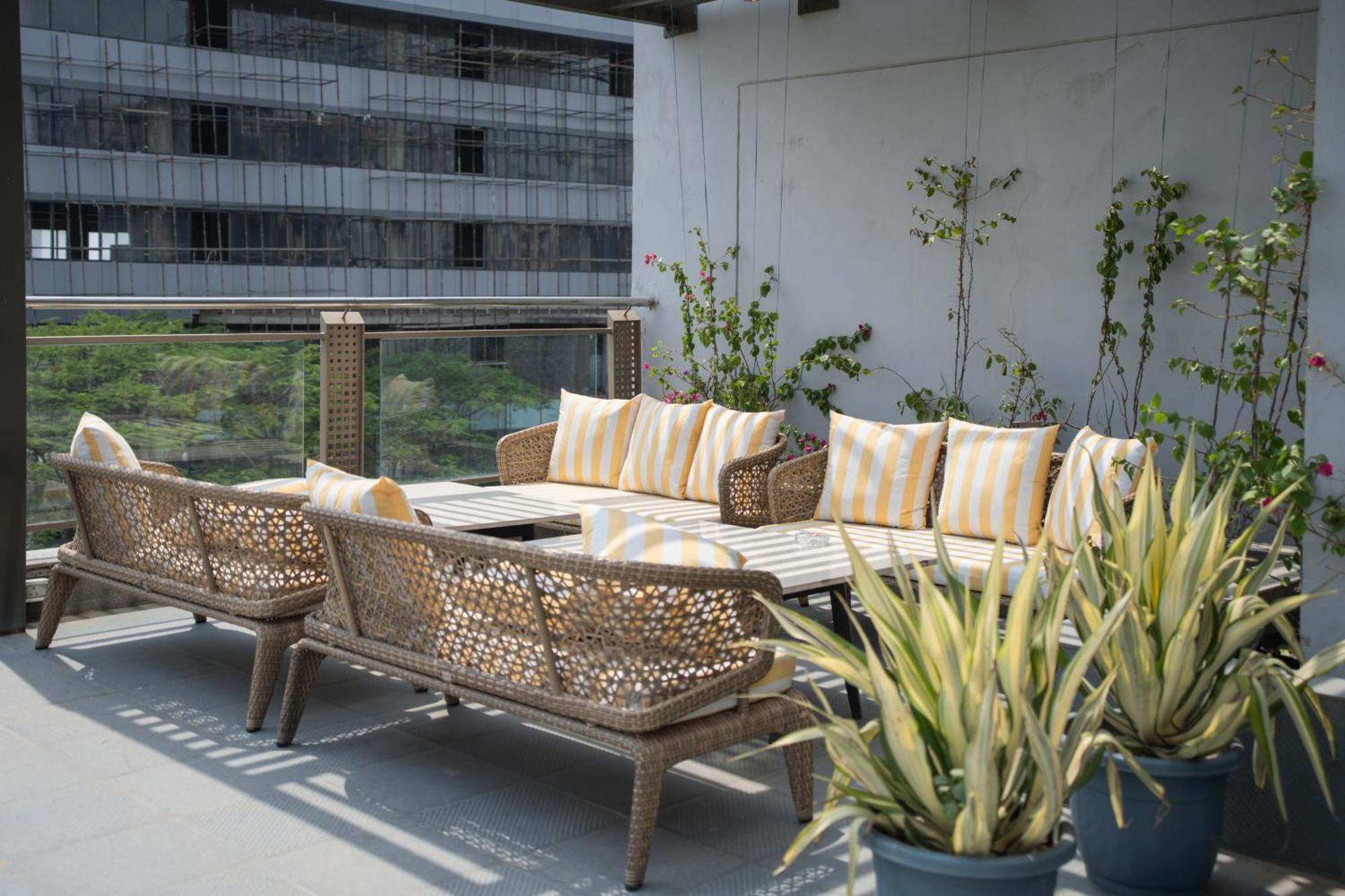 Ar Suites Klj Square Gurgaon Zewnętrze zdjęcie