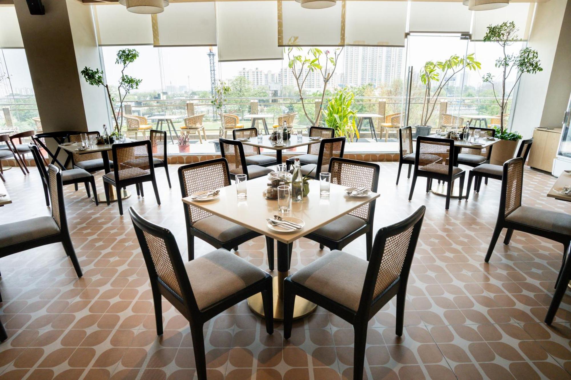 Ar Suites Klj Square Gurgaon Zewnętrze zdjęcie